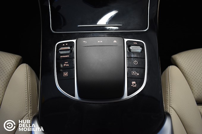 MERCEDES-BENZ GLC 300 e 4Matic EQ-Power Business Extra